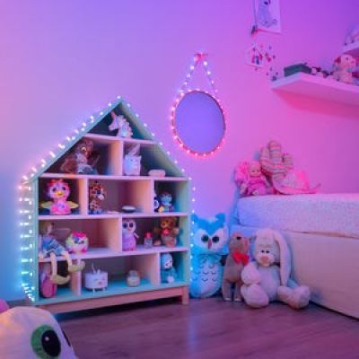 11. Twinkly Candies – 200 Lampki w kształcie pereł RGB LEDs, zielony przewód, USB-C