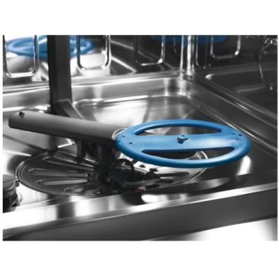 8. Zmywarka do zabudowy ELECTROLUX EEC67310L ComfortLift 60 cm automatycznie otwieranie drzwi szuflada na sztućce