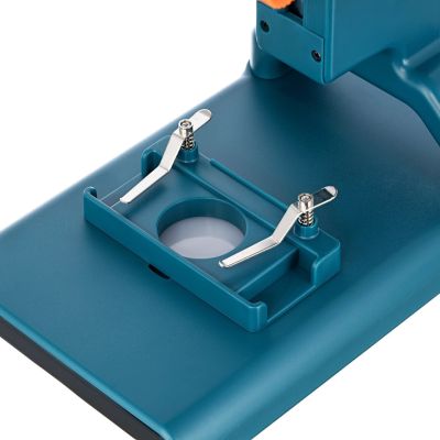 13. Mikroskop cyfrowy Levenhuk LabZZ DM200 LCD