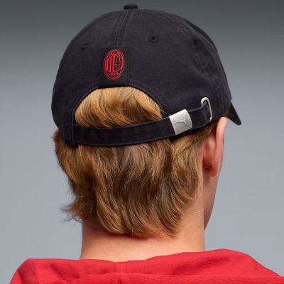 4. Czapka Puma AC Milan 027060-01