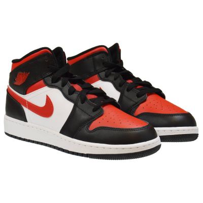 3. Buty do koszykówki Air Jordan 1 Mid GS Fire Red- 554725-079