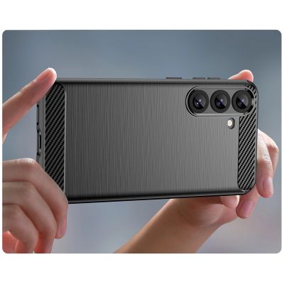 6. Etui silikonowe Carbon Case do Samsung Galaxy S25+ - czarne