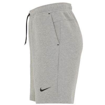 3. Spodenki Nike Polska Tech Fleece HF0598-063