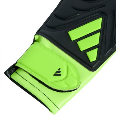6. Rękawice bramkarskie adidas Copa Club Jr JN5341