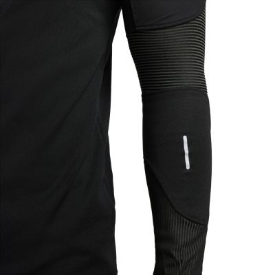 14. Bluza Nike Techfit Strike Drill Top Winter Warrior M DC9156 010