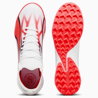 6. Buty piłkarskie Puma Ultra Match TT M 107521-01
