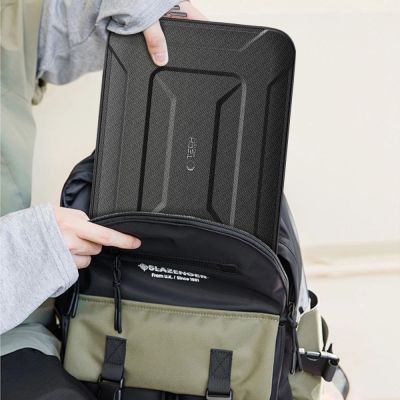 10. Etui Tech-Protect Ranger-X Tactical na laptopa 13-14" - czarne