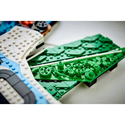6. LEGO Editions 43018 - Lionel Messi: Cieszynka