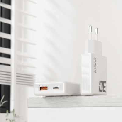 4. Ładowarka sieciowa GaN Dudao A30EUL 30W USB-A / USB-C + kabel USB-C - Lightning - biała