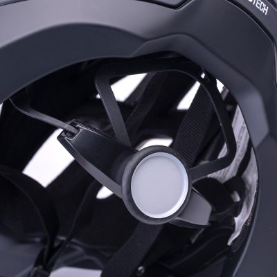 8. Kask Radvik Fulljack 92800614795