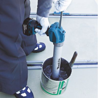 11. Makita Wyciskacz akumulatorowy 12V CXT CG100DSAB 600ml 5000N 1x2,0Ah