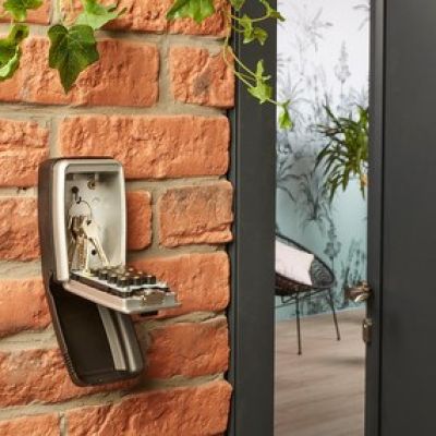 5. MASTER LOCK 5423EURD sejf Sejf ścienny Czarny, Szary