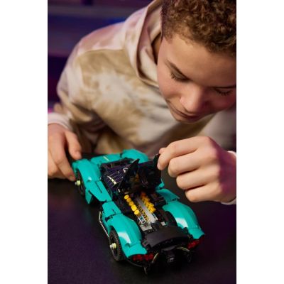 20. LEGO TECHNIC 42208 Aston Martin Valkyrie