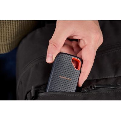 4. SanDisk Extreme Portable SSD (V3) 4 TB USB Type-C USB 3.2 Gen 2x2 Czerwony, Niebieski