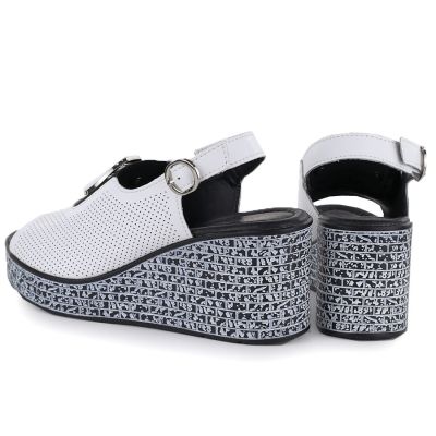 3. Skórzane sandały damskie na koturnie ażurowe białe S.Barski  7014