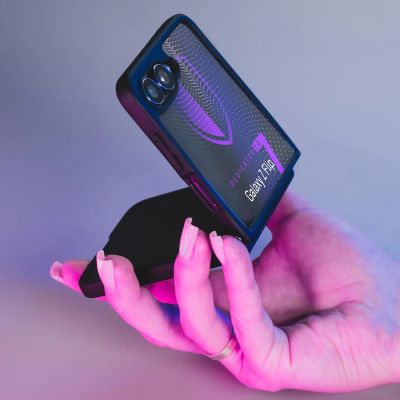 2. Etui 3mk Satin Armor Case+ na Samsung Galaxy Z Flip 7 - przezroczysto-czarne