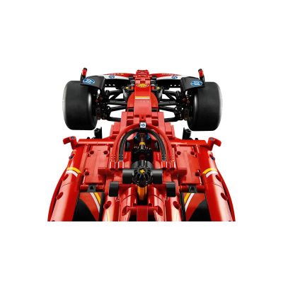 16. LEGO Technic 42207 - Bolid F1 Ferrari SF-24
