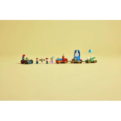 18. LEGO Disney Pixar 43264 Toy Story — Okolicznościowy pociąg i Pan Sterowany
