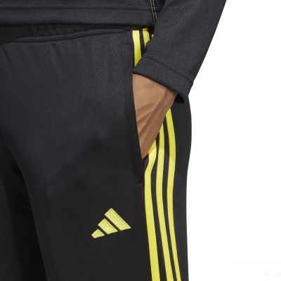 7. Spodnie adidas Tiro 23 Club Training W IC1602