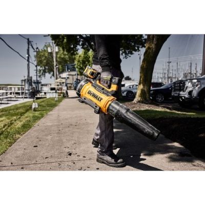 17. Dmuchawa 54V XR DCMBL777N-XJ DEWALT