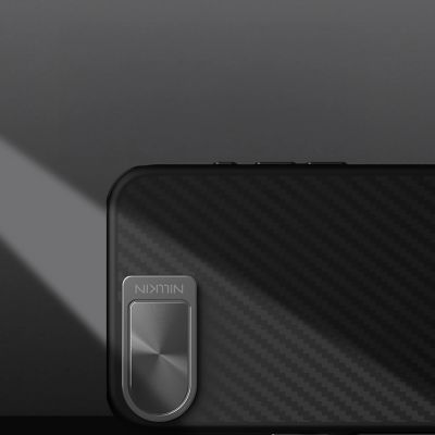 8. Etui Nillkin CarboProp Magnetic z osłoną na aparat i podstawką na iPhone 16e / 17e - czarne