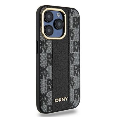 4. Etui DKNY Leather Checkered Mono Pattern MagSafe na iPhone 15 Pro - czarne