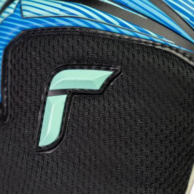 6. Rękawice bramkarskie Reusch Attrakt RE:Grip NC Junior czarno-niebieskie 5672535 7272