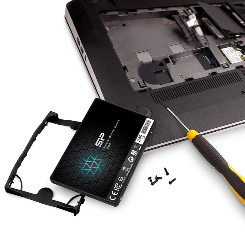 11. Dysk SSD Silicon Power S55 240GB 2,5" SATA III 550/450 MB/s (SP240GBSS3S55S25)