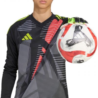 7. Rękawice bramkarskie adidas Copa Club Jr JN5341