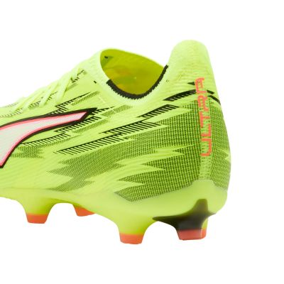 9. Buty piłkarskie Puma Ultra 6 Match FG/AG 108687 01