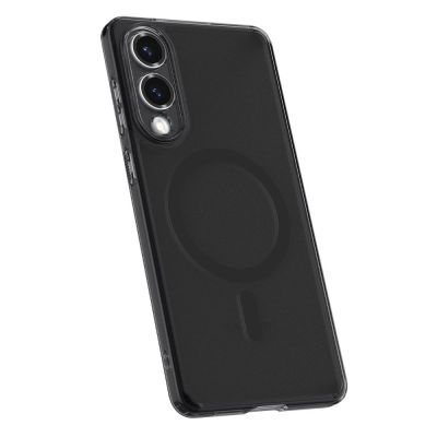 7. Etui Spigen Ultra Hybrid Mag z MagSafe na Samsung Galaxy S25 Edge - czarne półprzezroczyste