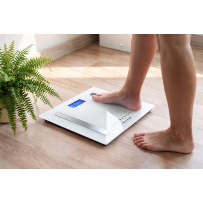 14. Waga z funkcją bluetooth Esperanza B.FIT EBS016W (kolor biały)
