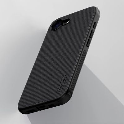 7. Etui Nillkin Super Frosted Shield Pro Magnetic na iPhone 16e / 17e - czarne