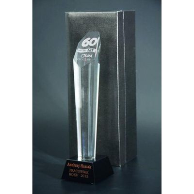 7. Trofeum szklane grawerowane z etui + wypełnienie farbą