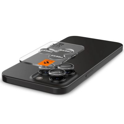 4. Osłona aparatu Spigen Glas.tR EZ Fit Optik Pro na iPhone 15 Pro / 15 Pro Max / 16 Pro / 16 Pro Max / 17 Pro / 17 Pro Max - 2 szt.
