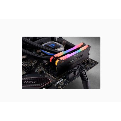 4. Corsair Vengeance RGB Pro moduł pamięci 32 GB 2 x 16 GB DDR4 3200 MHz