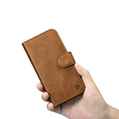 14. iCarer Oil Wax Wallet Case 2in1 etui iPhone 14 Pro skórzany pokrowiec z klapką Anti-RFID brązowy (WMI14220722-TN)
