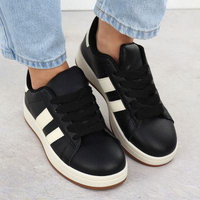 7. Półbuty sportowe damskie czarne NEWS 8233