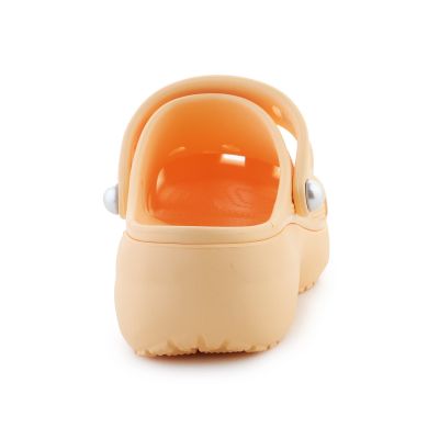 5. Klapki Crocs Classic Platform Pearl Clog W 211231-78Z
