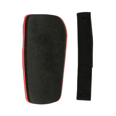 6. Ochraniacze piłkarskie adidas Tiro Club JM4203