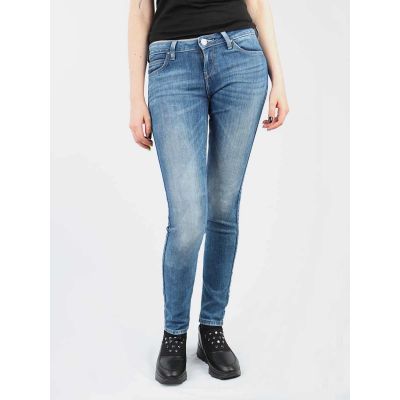 5. Lee Scarlett Low L426PFOI