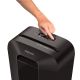 5. Niszczarka Fellowes LX70, 4407501 kolor czarny, 18 litrów, Niszczy jednorazowo do 11 kartek A4 (70g) na ścinki 4×40 mm (P-4/T-4), Blokada Safety Lock