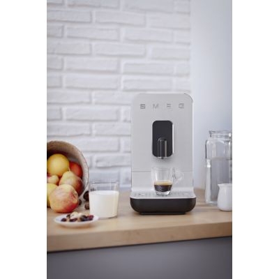 86. Smeg BCC11BLMEU ekspres do kawy Pełna automatyka Ekspres do espresso 1,4 l