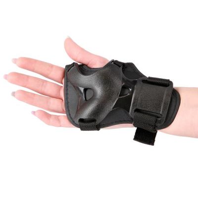 25. Ochraniacze zestaw Nils Extreme CZARNE rozmiar XS H110