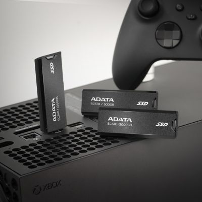 7. ADATA DYSK SSD SC610 2TB BLACK