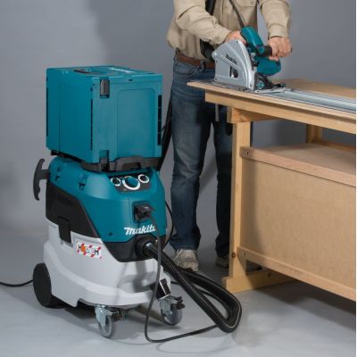 2. Odkurzacz przemysłowy MAKITA VC4210M filtracja M 1200W 42L z automatycznym systemem czyszczenia filtra (otrząsacz podstawa MAKPAC)