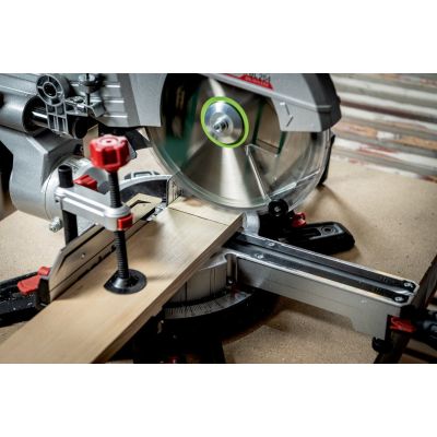 4. METABO. Piła ukośna KGS 18 LTX BL 254 Carcass