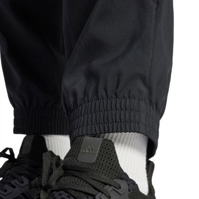 12. Spodnie adidas Essentials Small Logo Cargo M JF3538