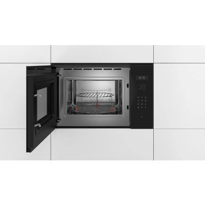 3. Kuchenka mikrofalowa BOSCH BEL554MB0