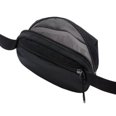 5. Torebka na ramię Nike Aura czarna HM6120 013